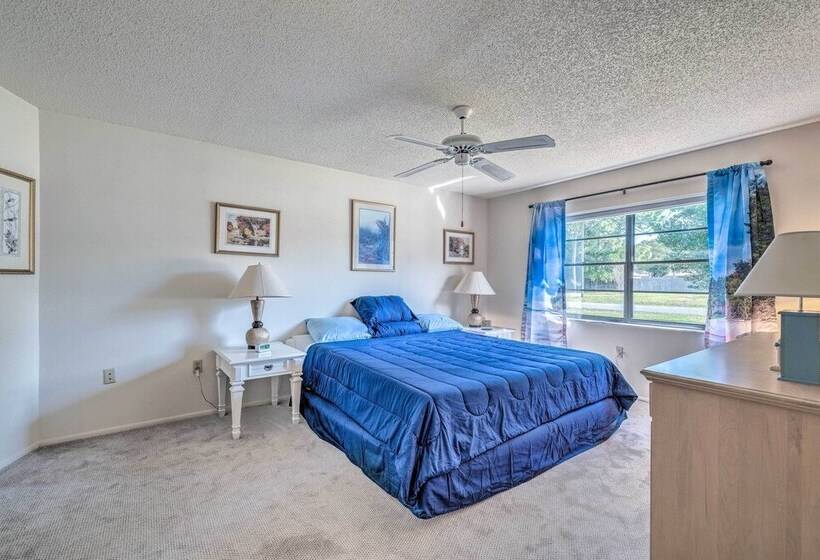 Sunny Spring Hill Hideout W/ Lanai And Pool!