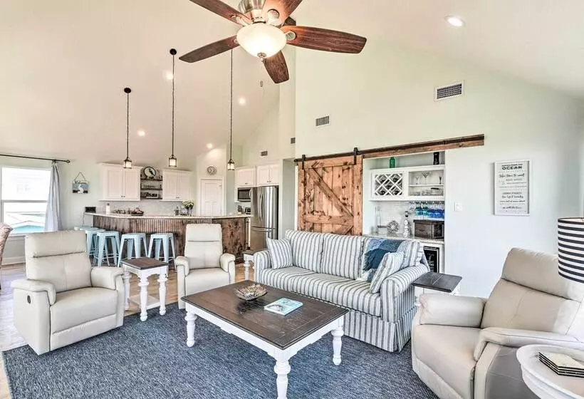 Surfside Beach Home W/ Views, Steps To Shore!