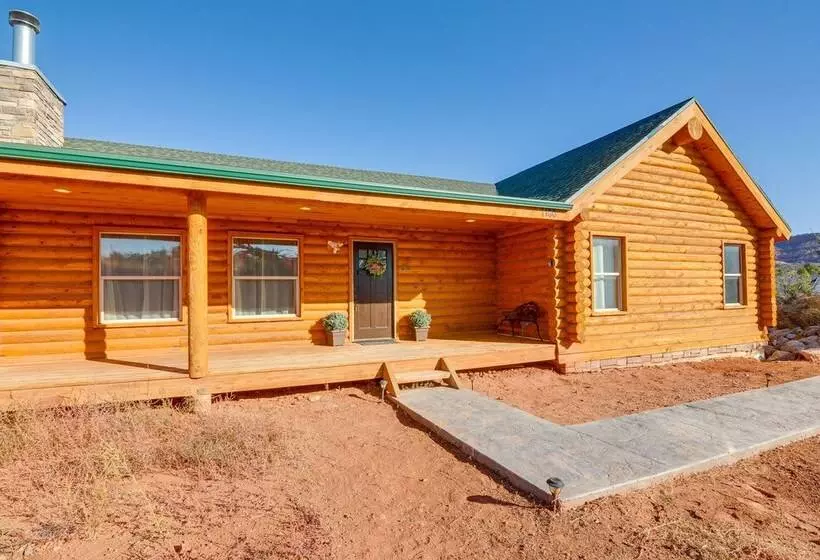 The Cliffrose Cabin Hike, Relax, Explore!