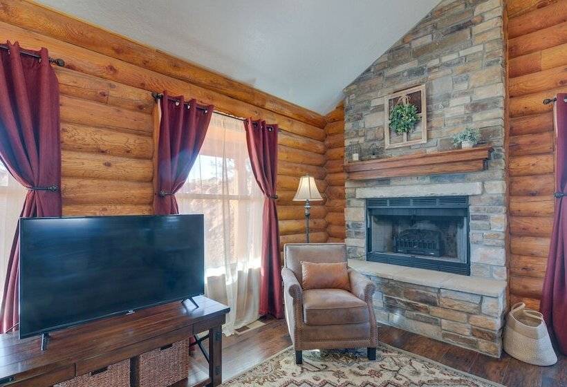 The Cliffrose Cabin Hike, Relax, Explore!