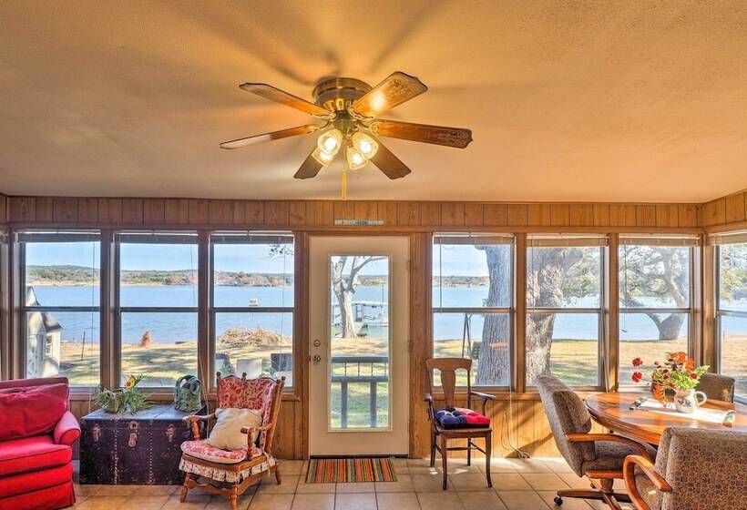 Tow Retreat On Lake Buchanan W/ Dock & Kayaks!