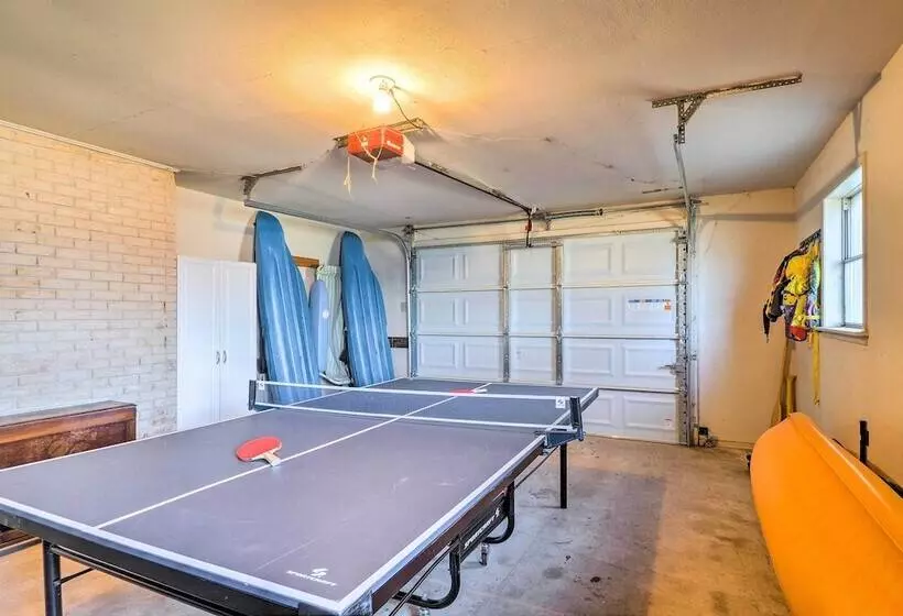 Tow Retreat On Lake Buchanan W/ Dock & Kayaks!