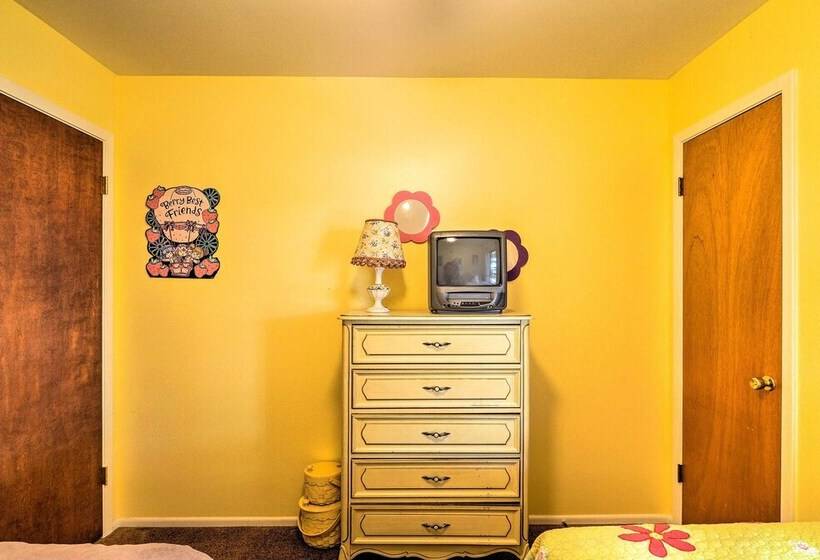 Tow Retreat On Lake Buchanan W/ Dock & Kayaks!