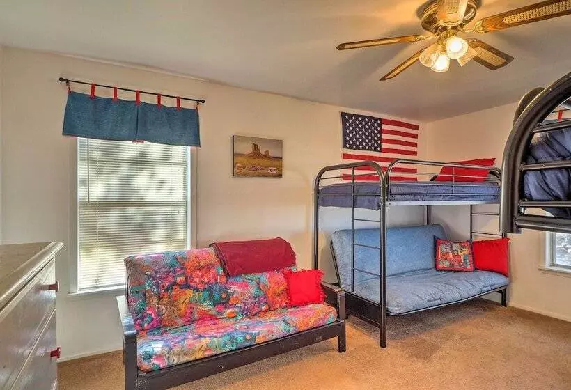 Tow Retreat On Lake Buchanan W/ Dock & Kayaks!