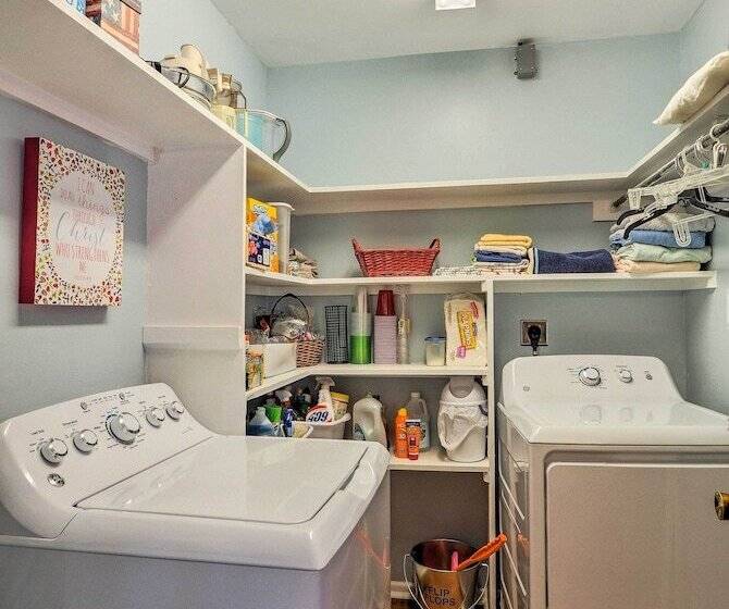 Tow Retreat On Lake Buchanan W/ Dock & Kayaks!