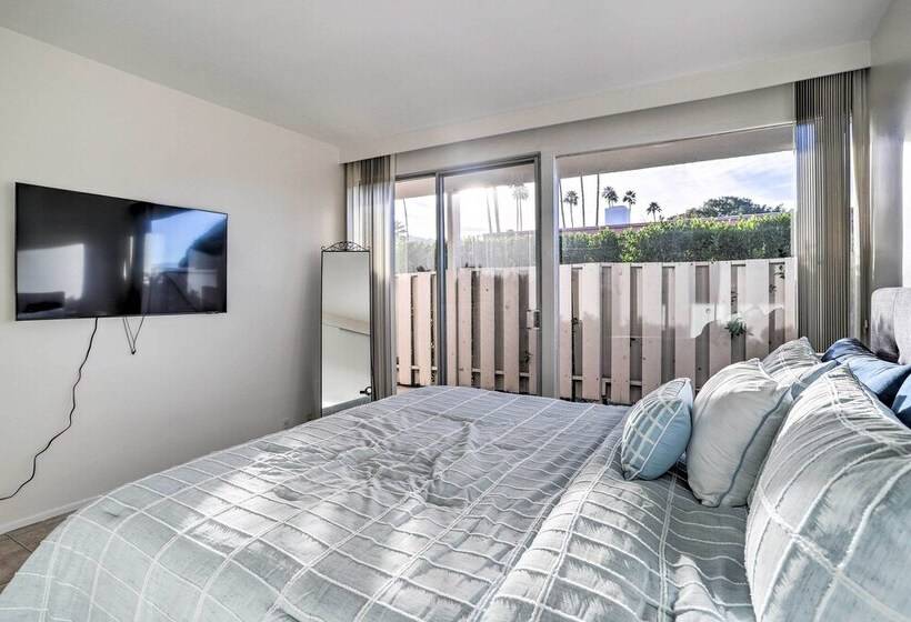 Trendy Palm Desert Home W/ Patio, Pool Access