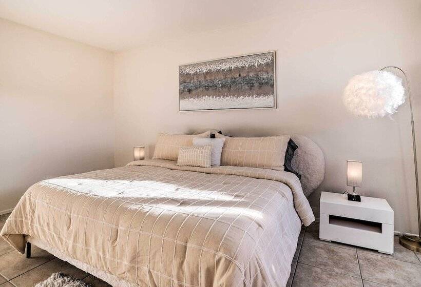 Trendy Palm Desert Home W/ Patio, Pool Access