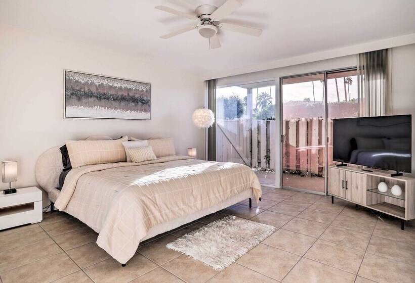 Trendy Palm Desert Home W/ Patio, Pool Access