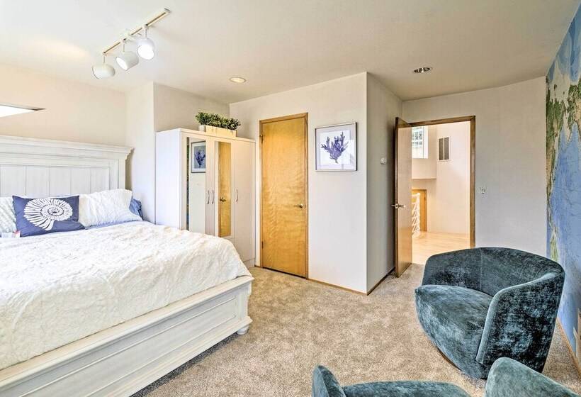 Unique Port Ludlow Home W/ 3 Decks & Hot Tub!