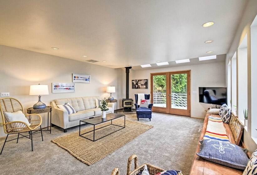Unique Port Ludlow Home W/ 3 Decks & Hot Tub!