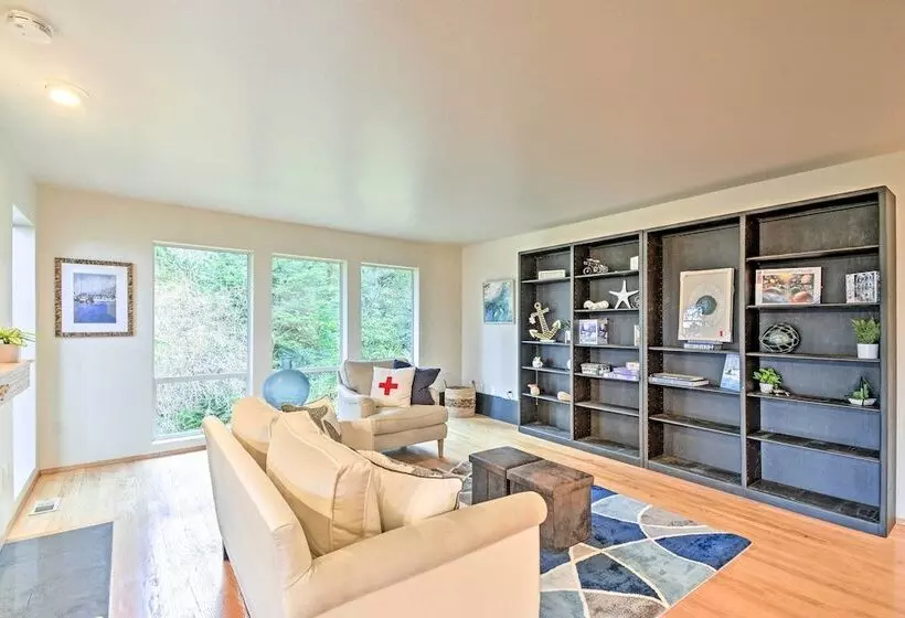 Unique Port Ludlow Home W/ 3 Decks & Hot Tub!