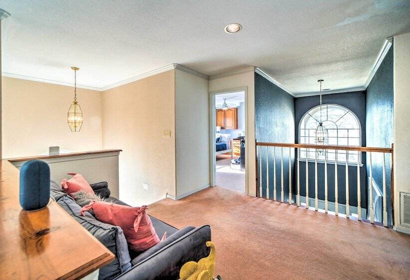 Upscale Home W/ Views & Game Room!