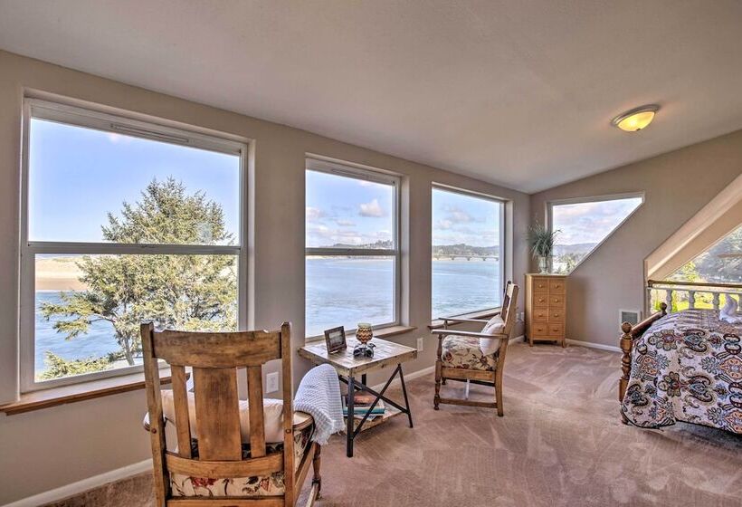 Waldport Beach House W/ Loft, Grill & Ocean Views!