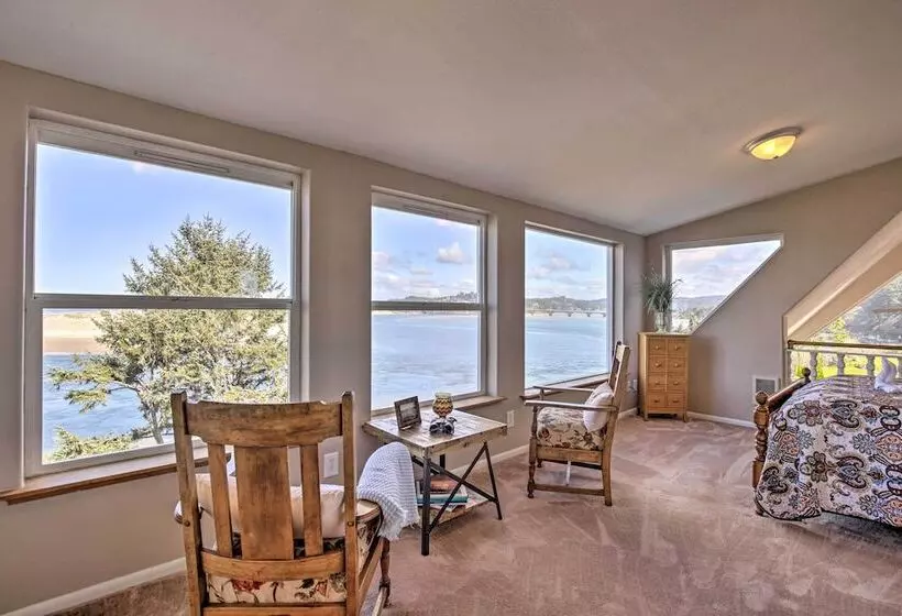 Waldport Beach House W/ Loft, Grill & Ocean Views!