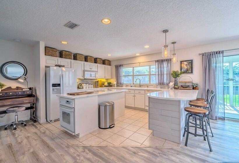 Withlacoochee River House W/ Dock + Kayaks!