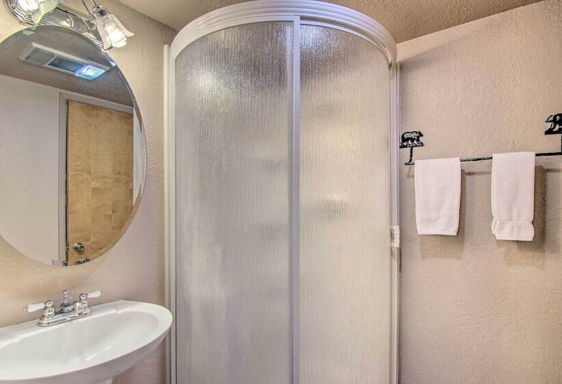 Zen Forest Mountain Retreat  Tahoe Home W/hot Tub