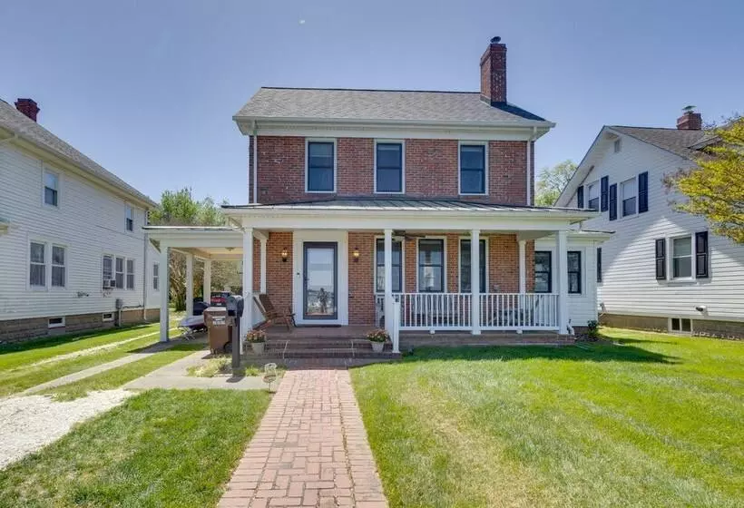 Beautiful Colonial Home On The Choptank River