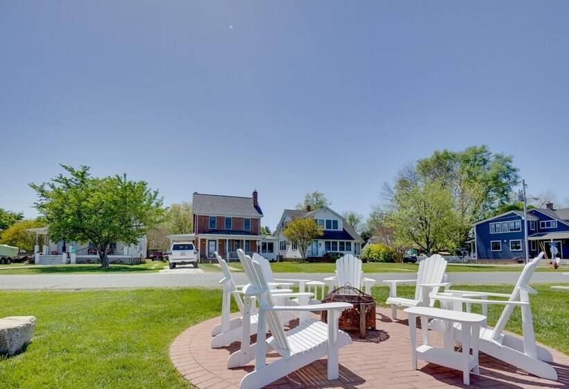 Beautiful Colonial Home On The Choptank River