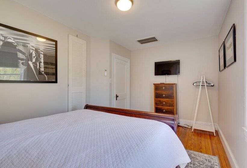 Beautiful Colonial Home On The Choptank River