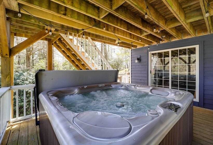 Boone Home W/ Fire Pit   Near App Ski & Sugar Mtn!