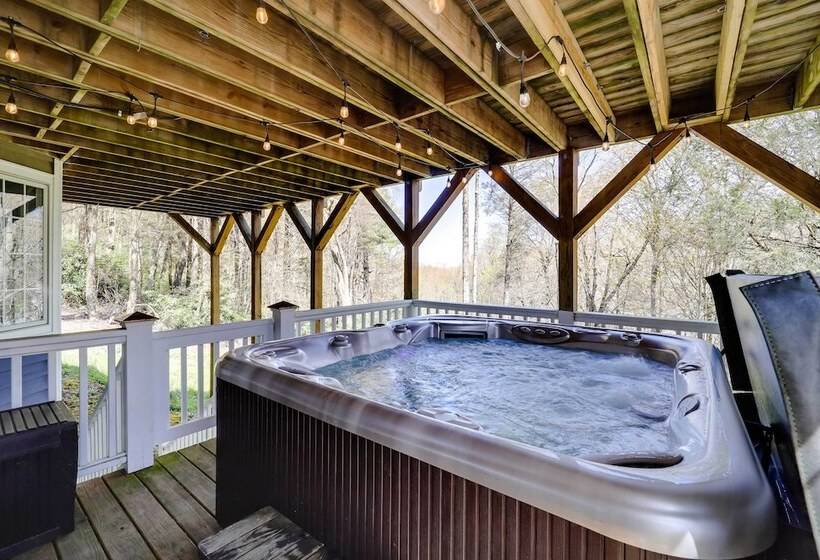 Boone Home W/ Fire Pit   Near App Ski & Sugar Mtn!