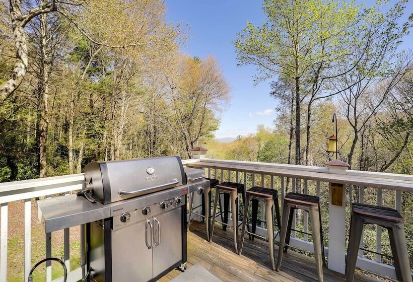 Boone Home W/ Fire Pit   Near App Ski & Sugar Mtn!