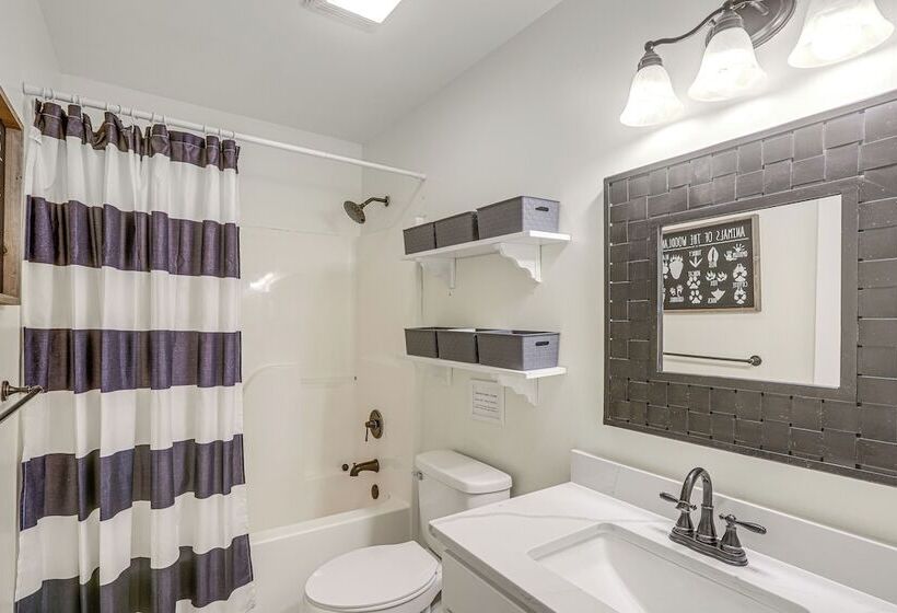 Boone Home W/ Fire Pit   Near App Ski & Sugar Mtn!