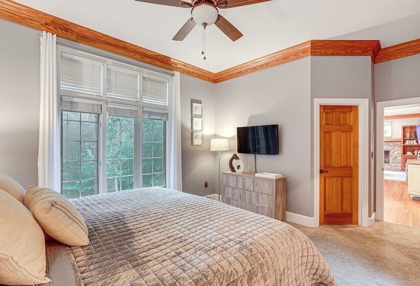 Boone Home W/ Fire Pit   Near App Ski & Sugar Mtn!