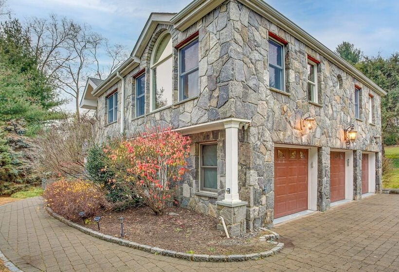 Briarcliff Manor Estate W/ Hudson River Views