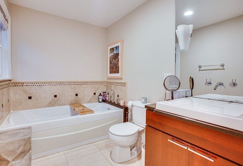 Briarcliff Manor Estate W/ Hudson River Views