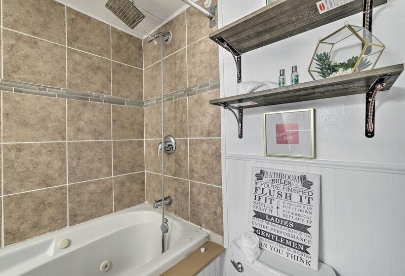 ~ 14 Mi To Skiing: Tobyhanna Gem W/ Fire Pit!