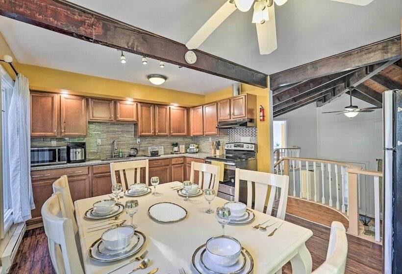 ~ 14 Mi To Skiing: Tobyhanna Gem W/ Fire Pit!