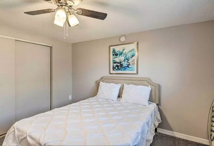 Bright Venice Home W/ Yard < 4 Miles To Beach!