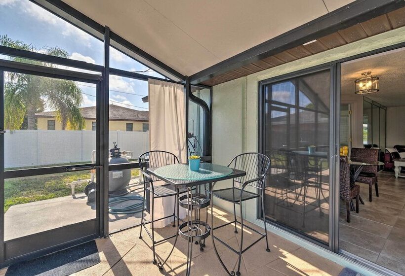 Bright Venice Home W/ Yard < 4 Miles To Beach!