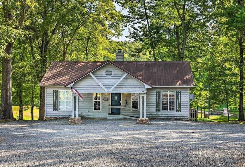 Cabin In Resort   1/2 Mi To Guntersville Lake!