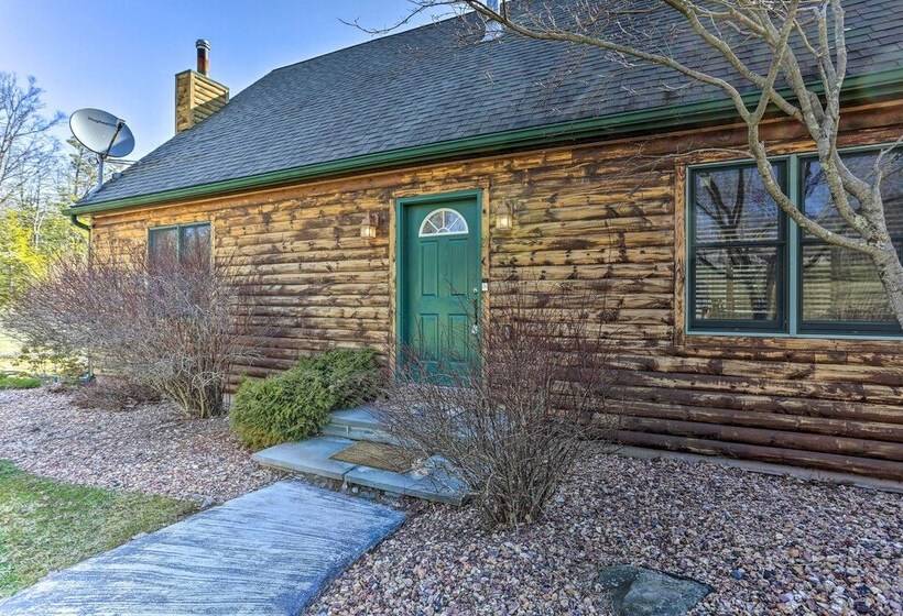 Catskills Cabin Escape With Deck And Fire Pit!
