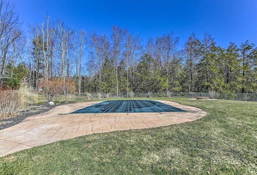 Catskills Cabin Escape With Deck And Fire Pit!