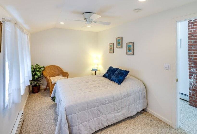 Charming Old Saybrook Home: Half Mi To Sand & Sea!