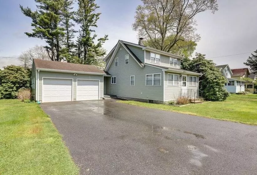 Charming Old Saybrook Home: Half Mi To Sand & Sea!