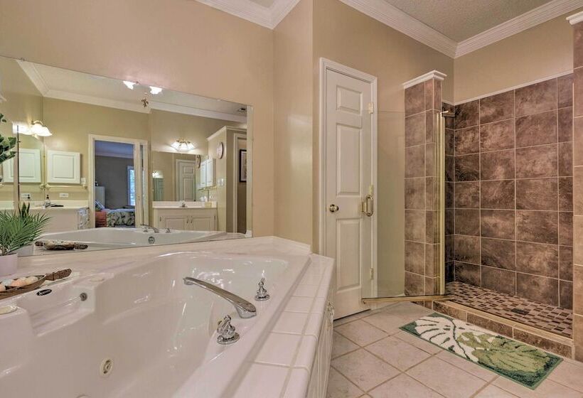 Chic Home W/ Club Access Near Bay St Louis!