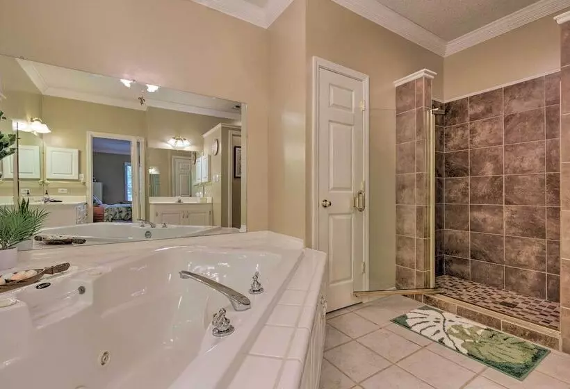 Chic Home W/ Club Access Near Bay St Louis!