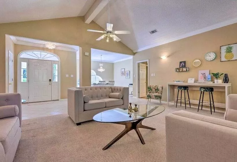 Chic Home W/ Club Access Near Bay St Louis!