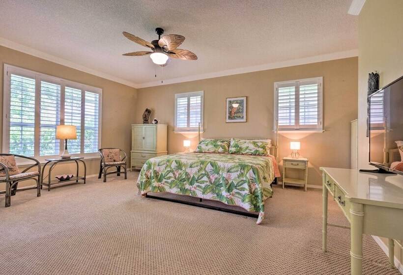 Chic Home W/ Club Access Near Bay St Louis!