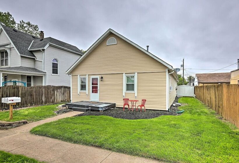 Council Bluffs Cottage: Proximity To Parks!
