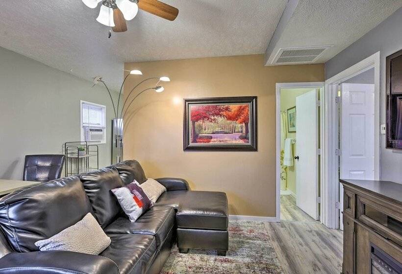 Council Bluffs Cottage: Proximity To Parks!