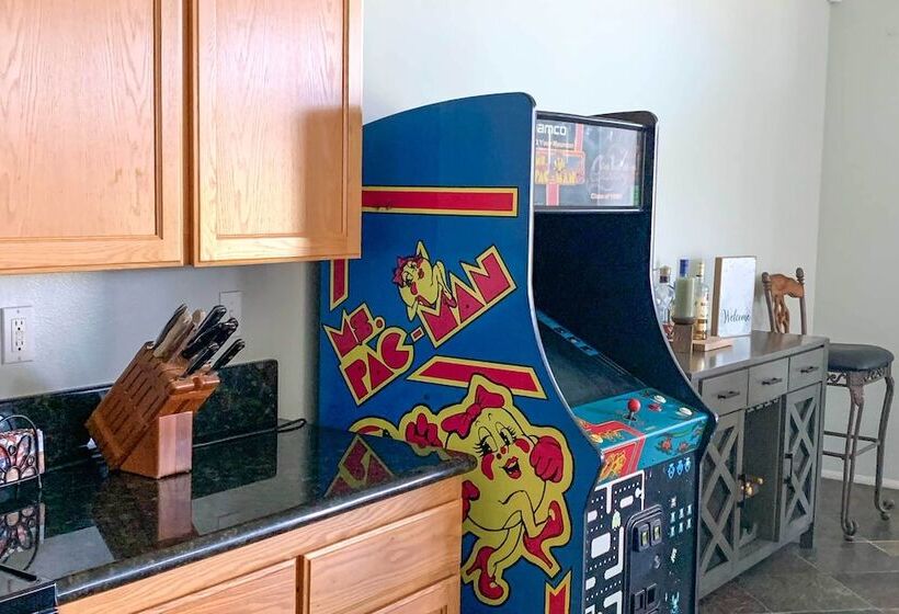 Country Club Home W/ Pool & Spa, 2 Mi To Coachella