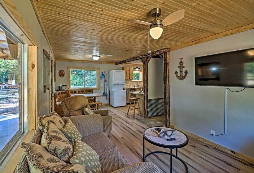 Cozy Cabin W/ Backyard Oasis: 11 Mi To Marina