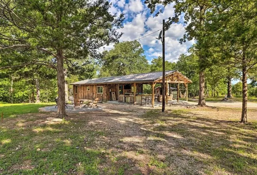 Cozy Cabin W/ Backyard Oasis: 11 Mi To Marina