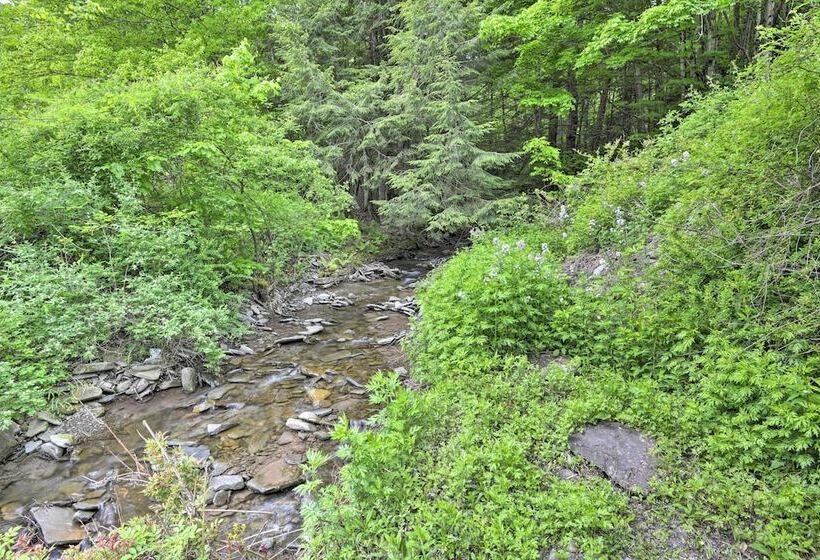 Cozy Couples Cabin: Hike, Dine, Fish, And More!