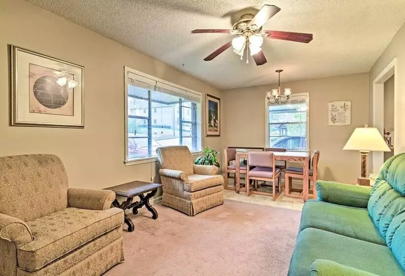Cozy Home W/ Grill: Walkable Oxford Location